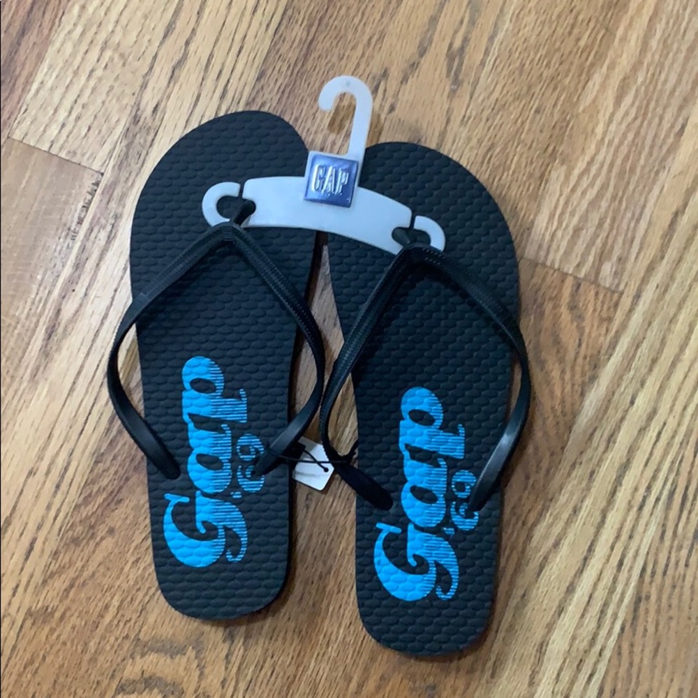 NWT GAP Flip Flops